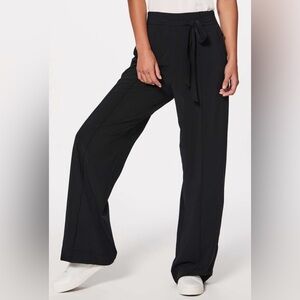 Lululemon Noir Pant